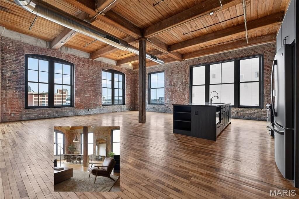 2647 Locust St #4F - Photo 7 of 36