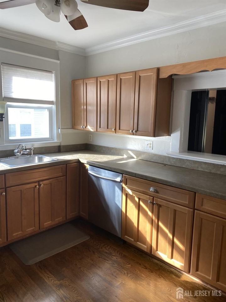 645 Kimball Ave - Photo 2 of 13