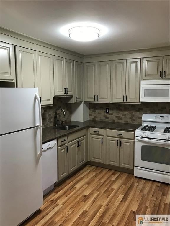 819 Cricket Ln - Photo 3 of 16