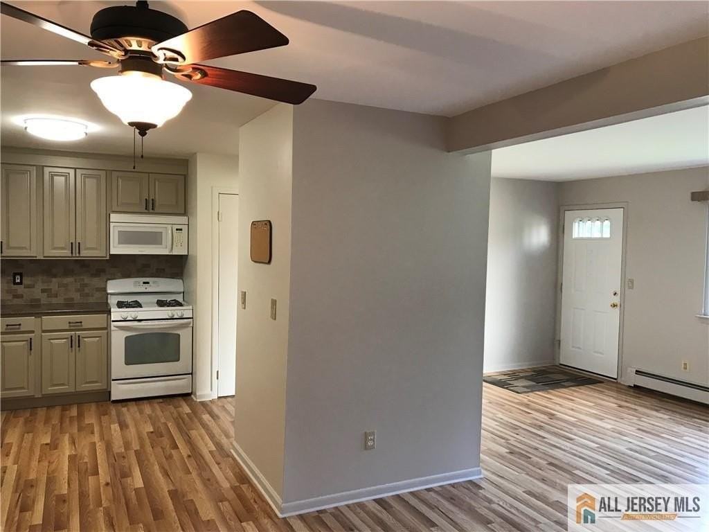 819 Cricket Ln - Photo 5 of 16