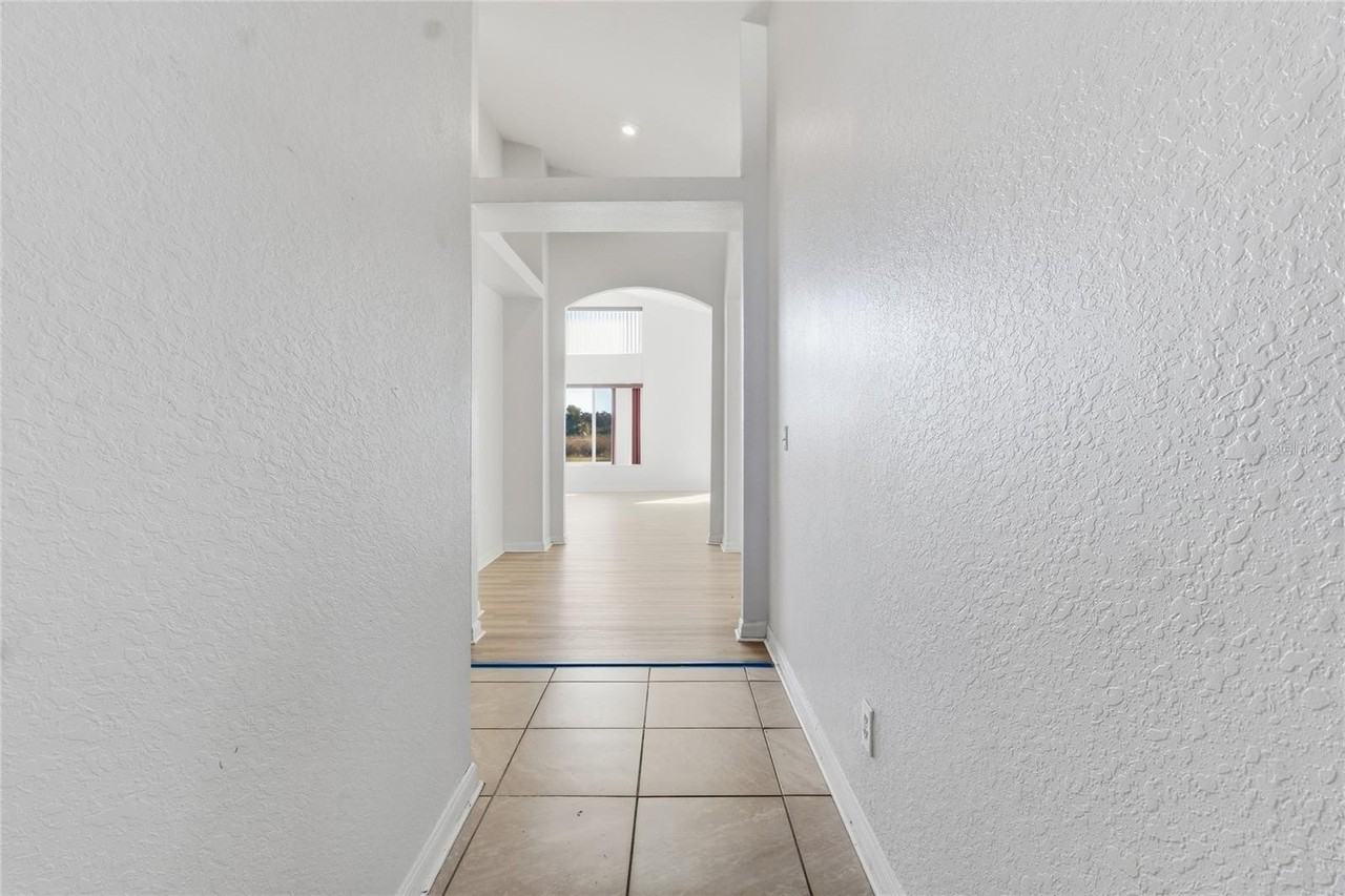 2764 Rochelle Dr - Photo 4 of 33