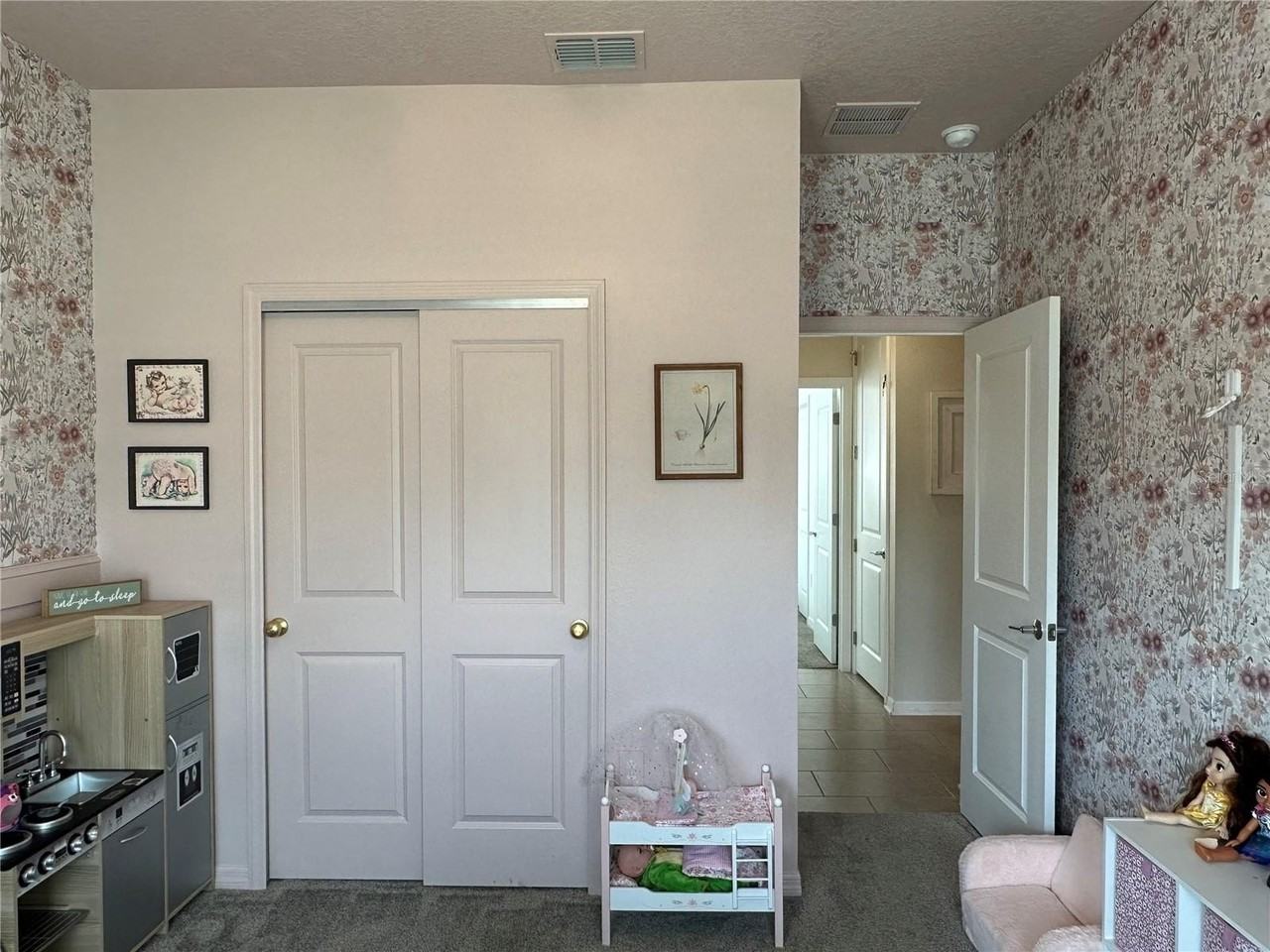 751 Staffora St - Photo 5 of 28