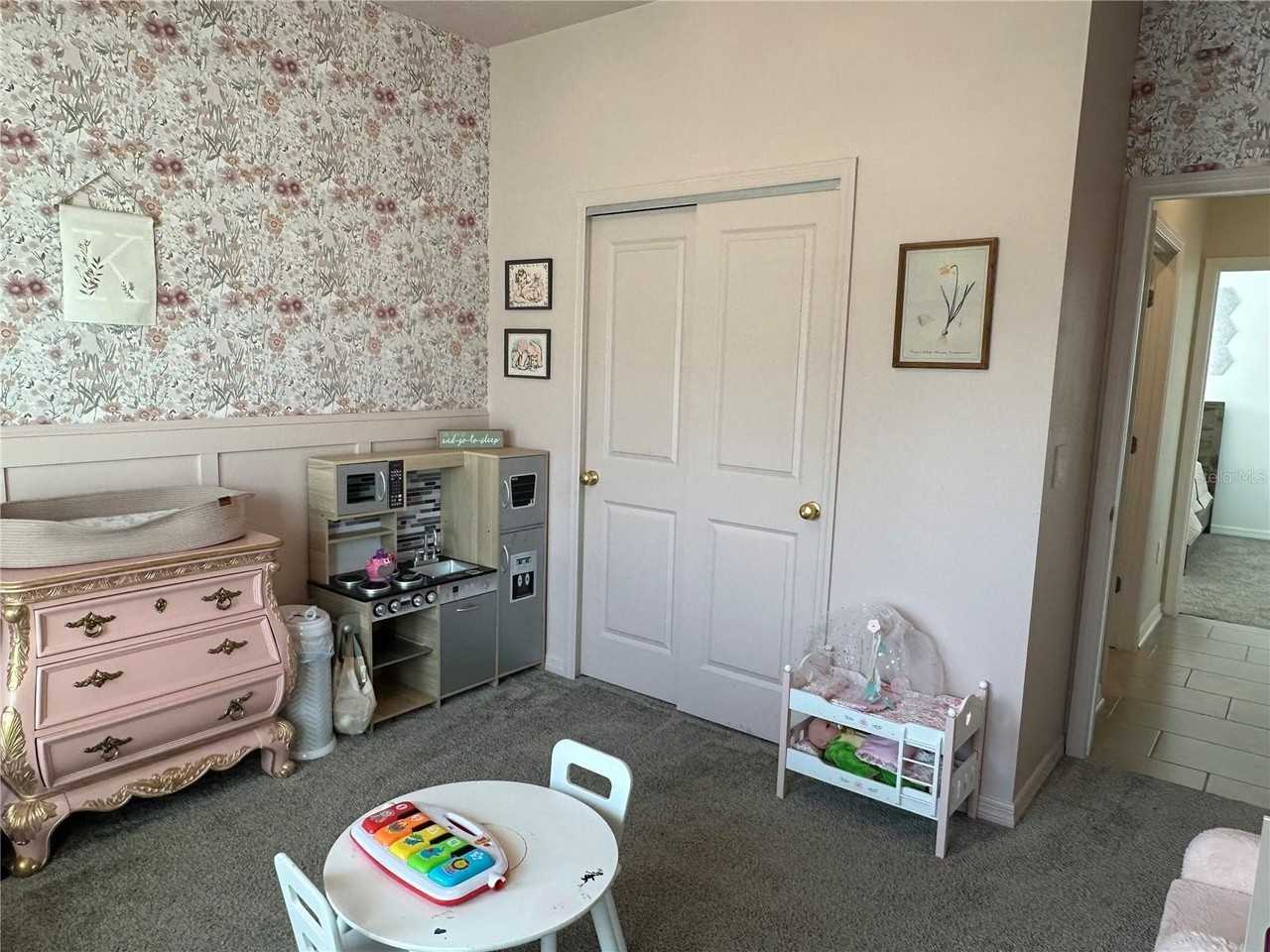 751 Staffora St - Photo 6 of 28