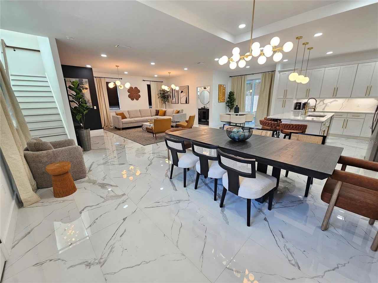 2075 Jewell Ave - Photo 3 of 50