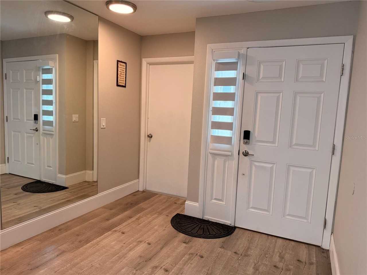 106 W Cedarwood Cir - Photo 5 of 26