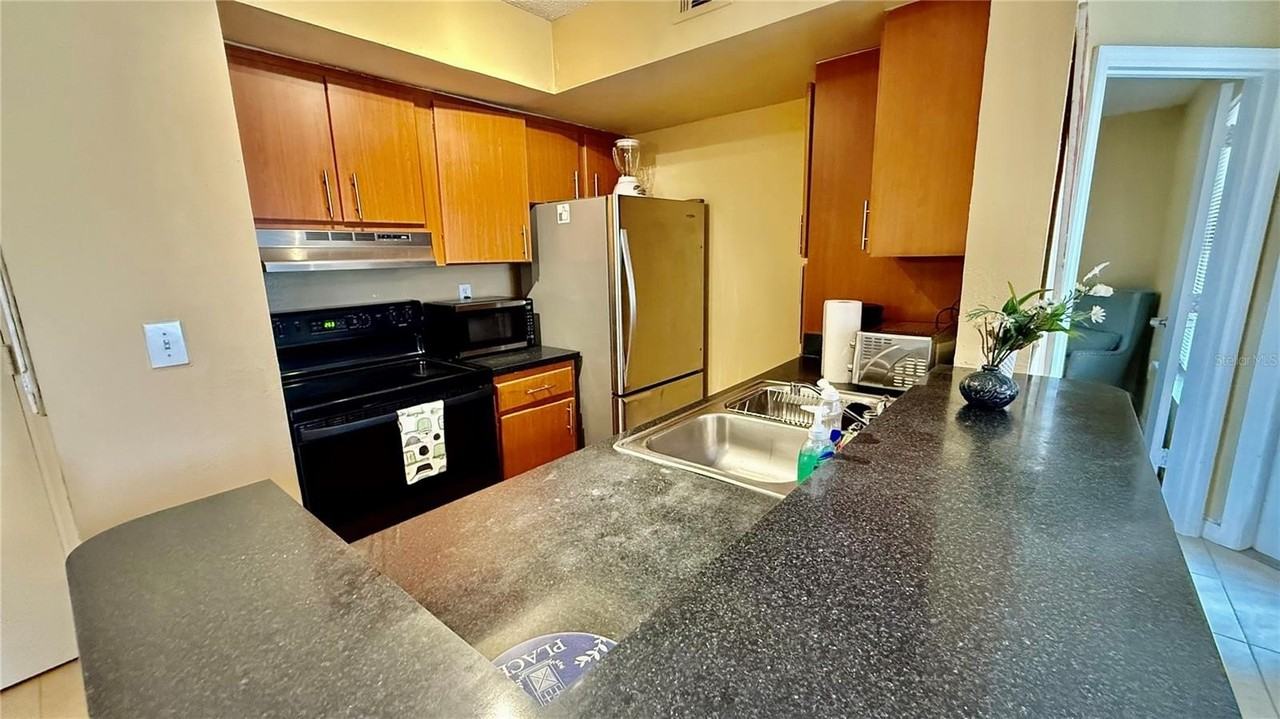 441 Fountainhead Cir #170 - Photo 7 of 21