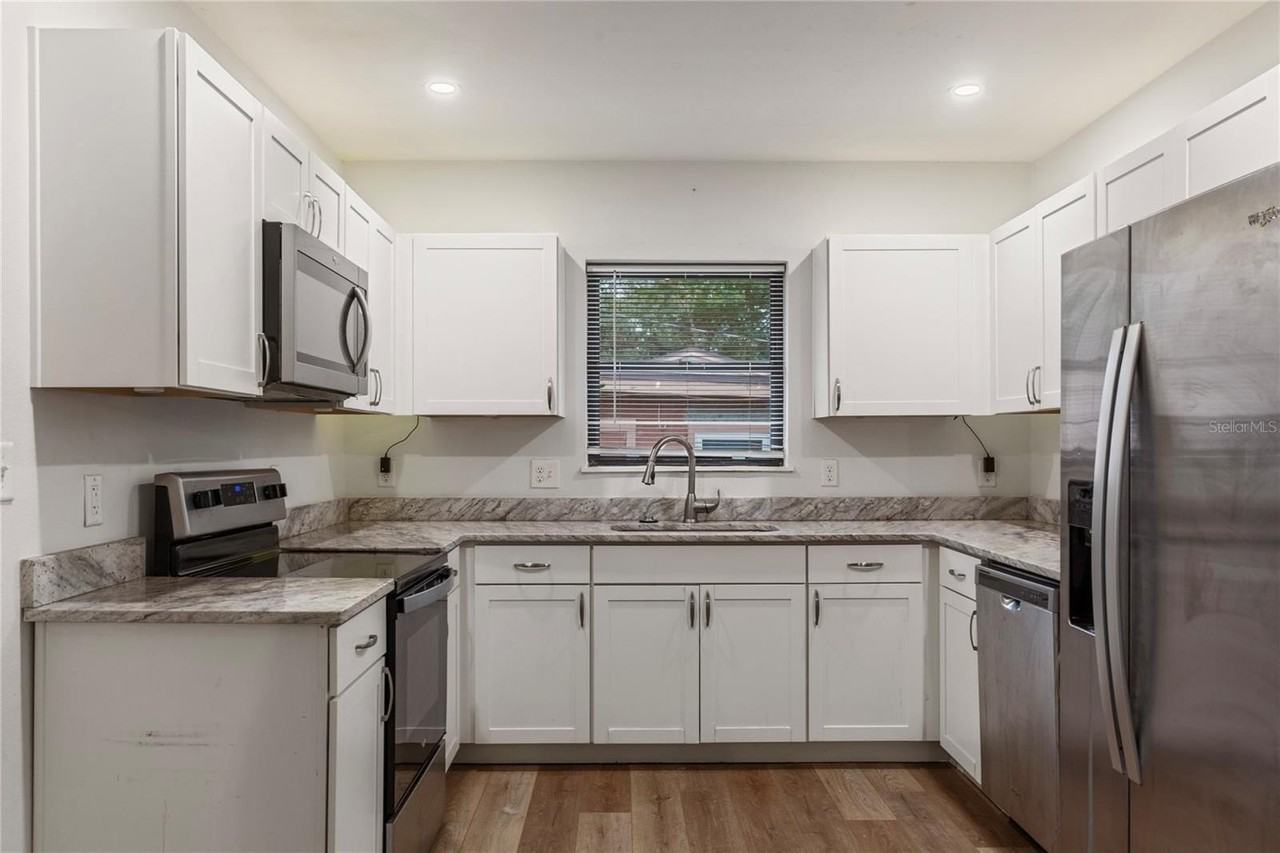 727 27th Ave S - Photo 3 of 21