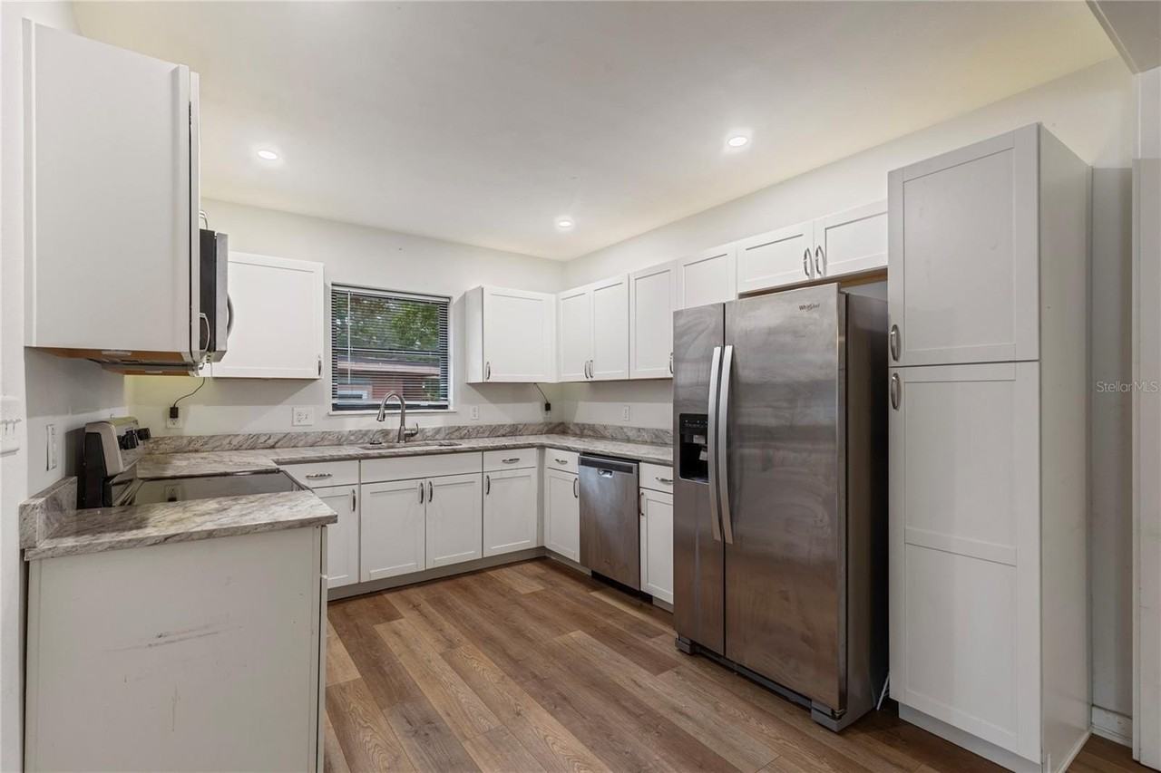 727 27th Ave S - Photo 4 of 21