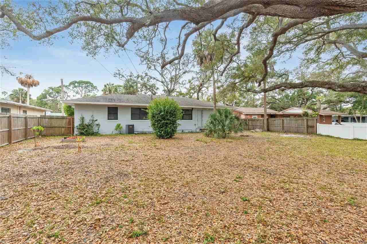 727 27th Ave S - Photo 3 of 21