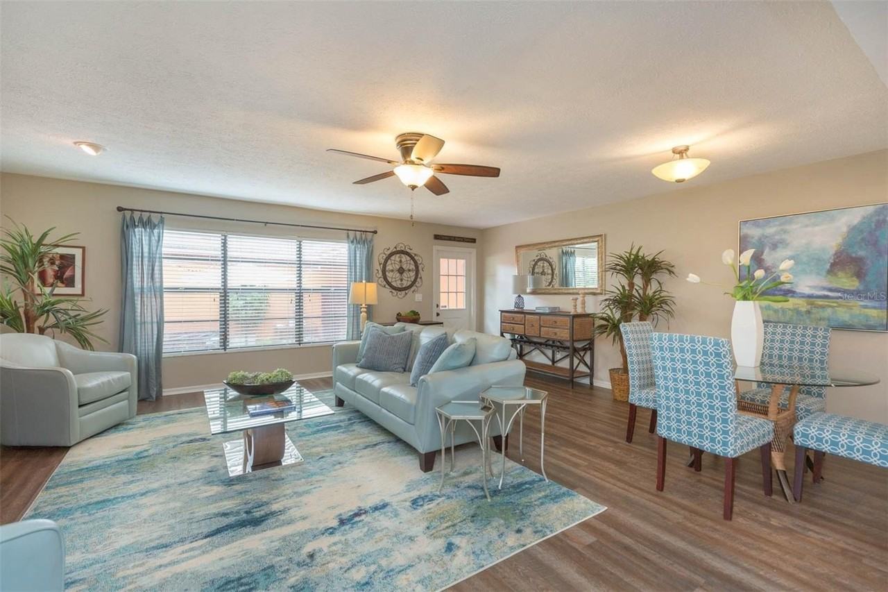 702 W Bay St #A - Photo 6 of 22