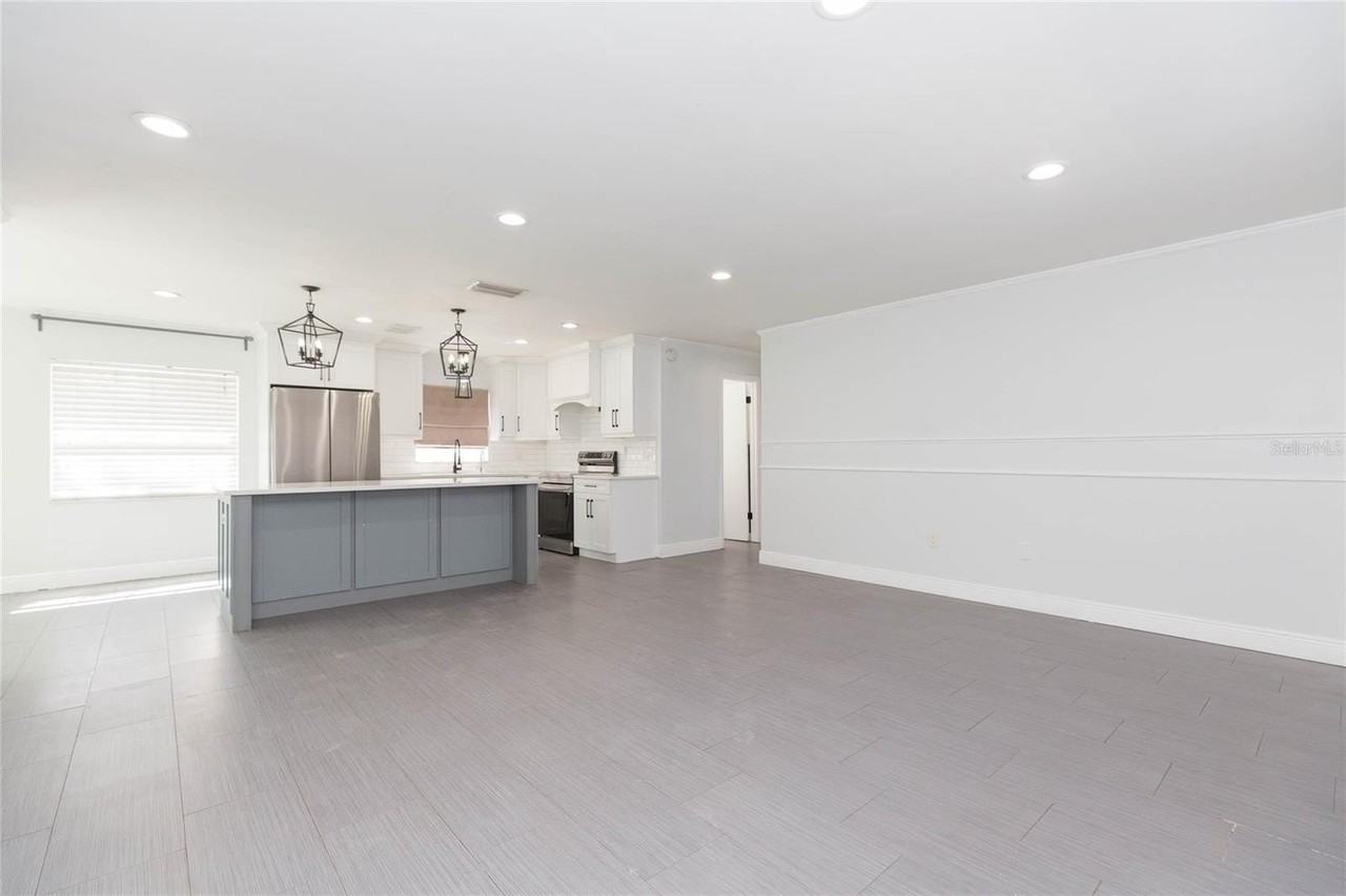 2307 Lincoln Ct - Photo 4 of 35