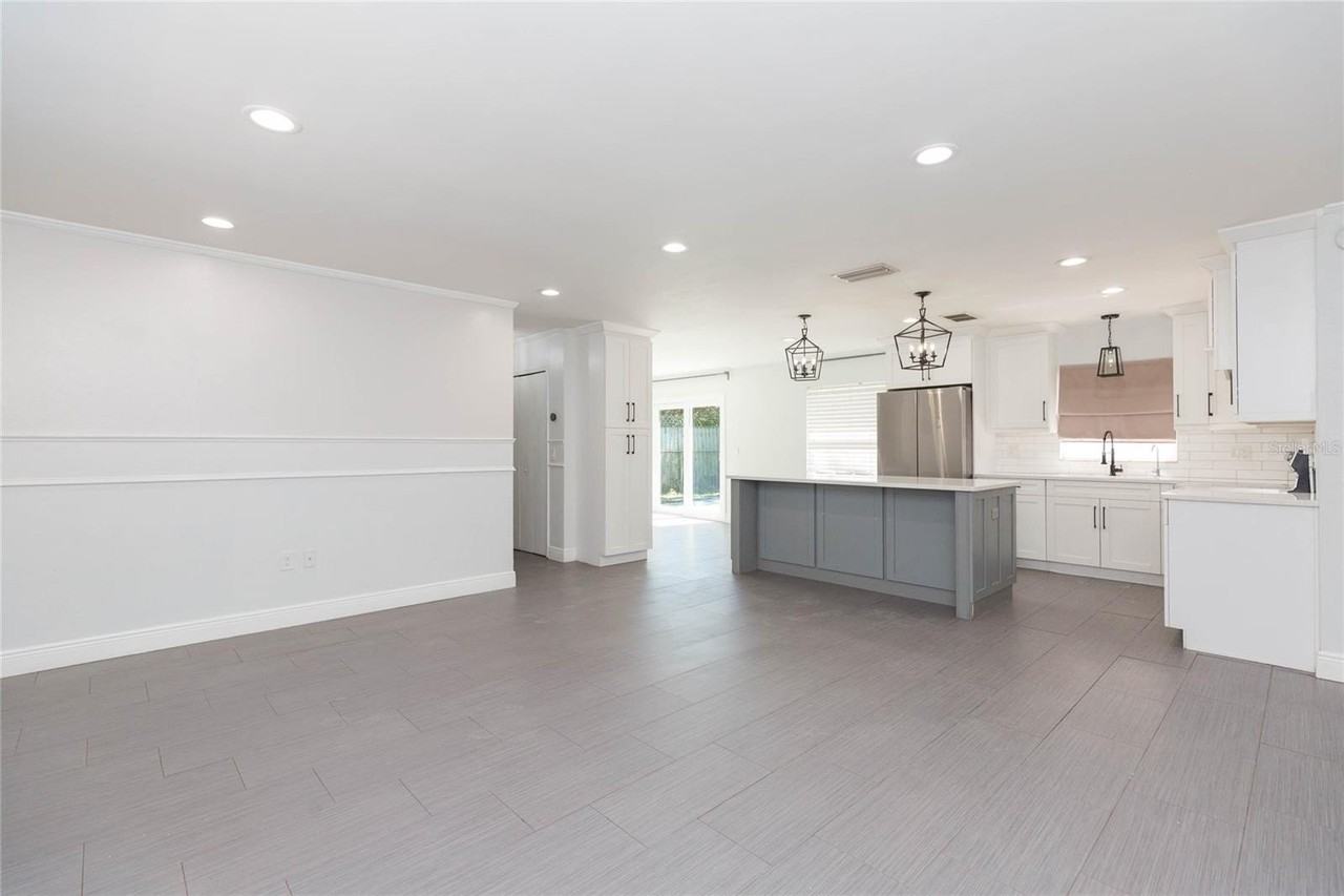 2307 Lincoln Ct - Photo 7 of 35