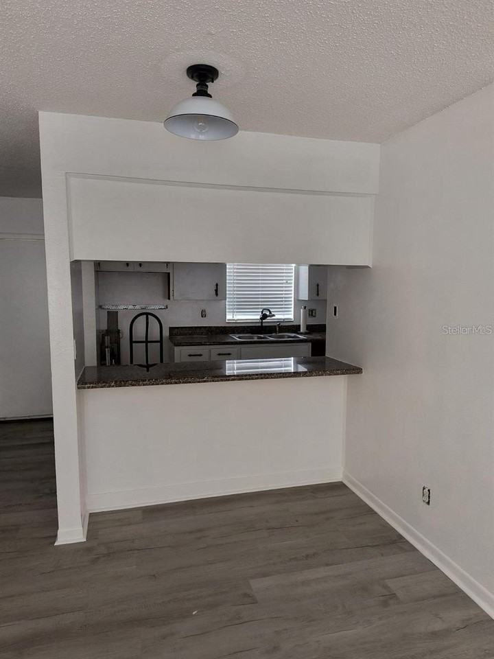 2285 Richter St - Photo 5 of 7