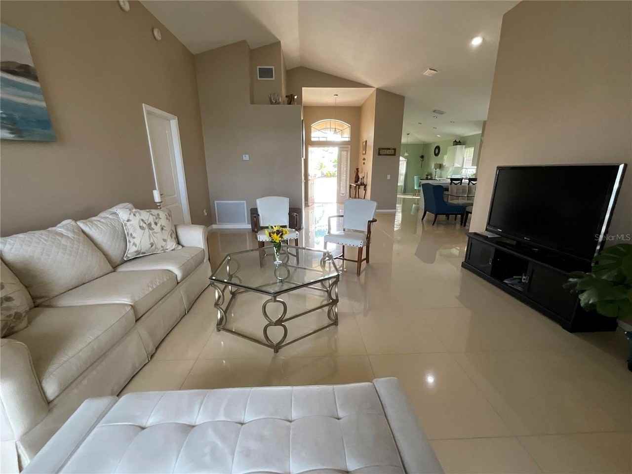 8625 Manassas Rd - Photo 2 of 20