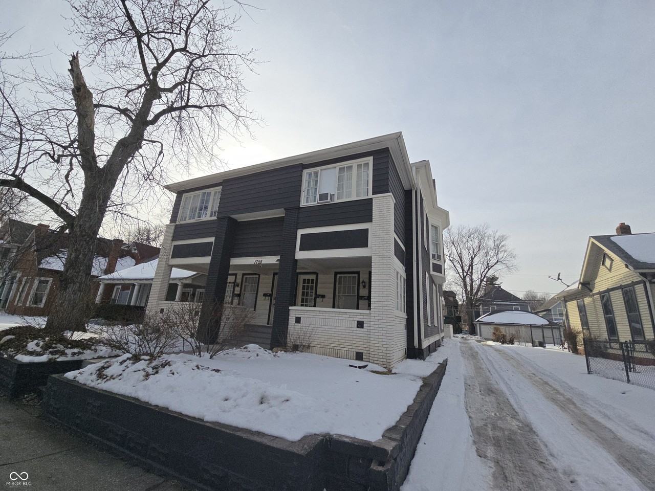 1728 N Delaware St - Photo 4 of 50