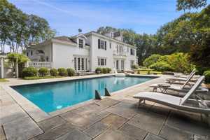 featured image of 5 Rock Shelter Rd