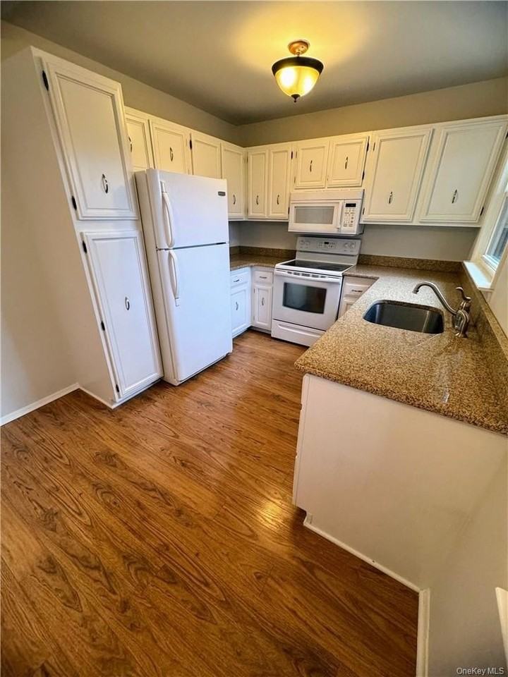 716 Sierra Vista Ln - Photo 5 of 29