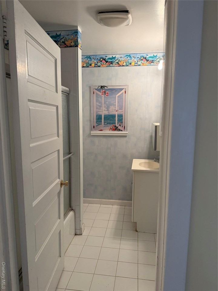 63 Franklin Ave - Photo 2 of 17