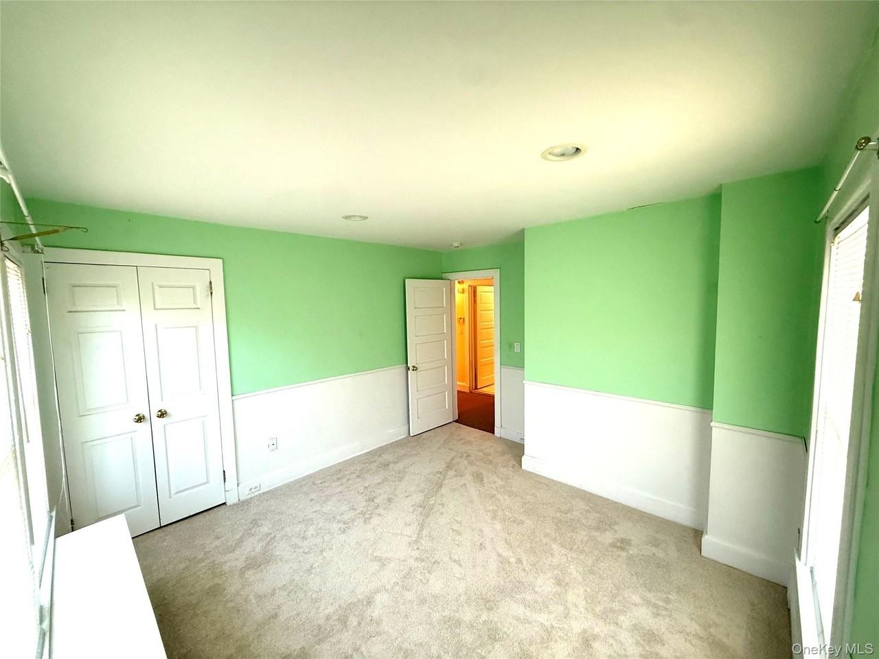 63 Franklin Ave - Photo 5 of 17