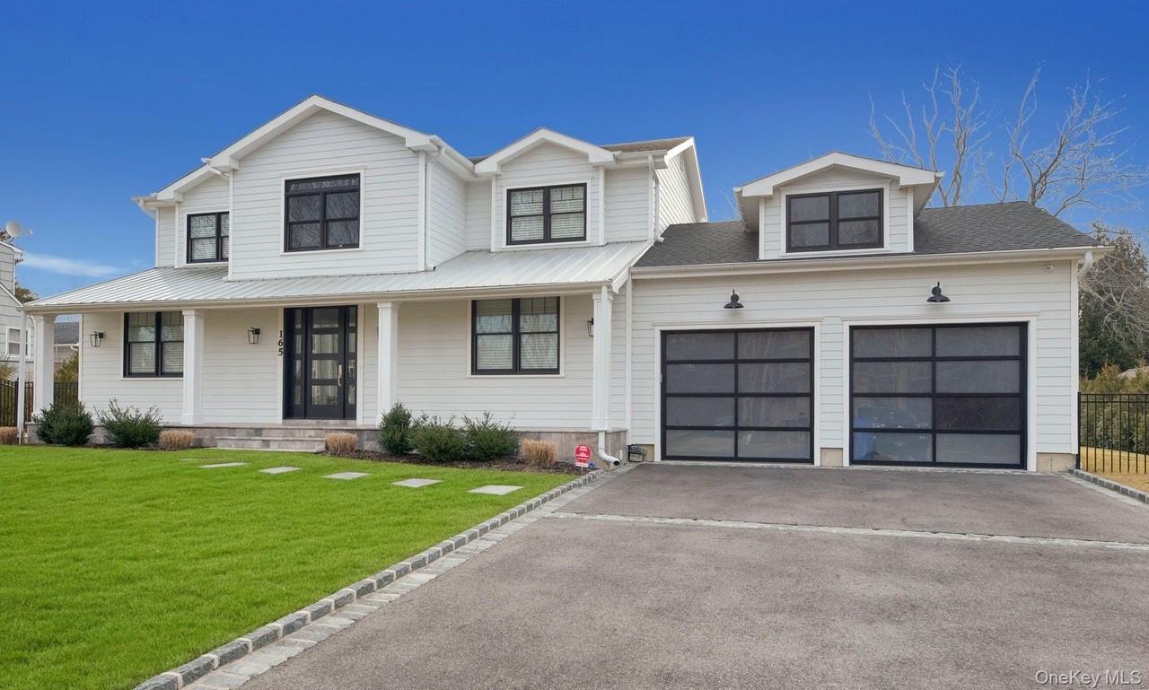 165 Marine Pl - Photo 2 of 35