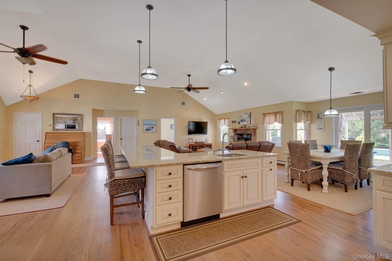 3045 Rocky Point Rd - Photo 4 of 23