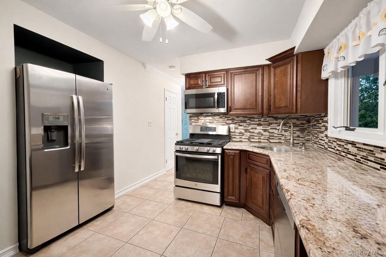 26 Garrity Ave 1st Fl