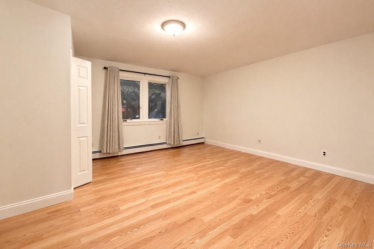 26 Garrity Ave 1st Fl - Photo 4 of 10