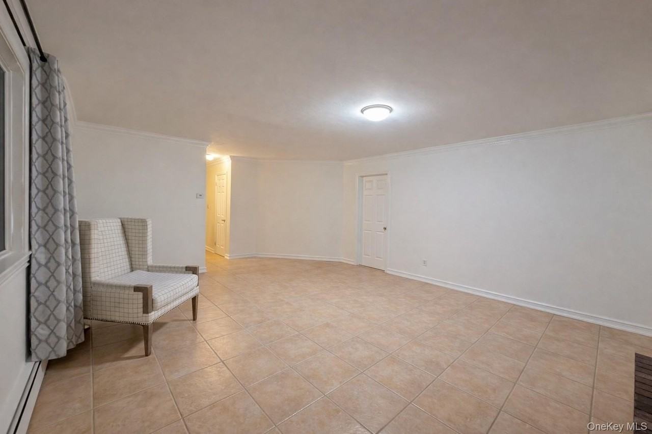 26 Garrity Ave 1st Fl - Photo 6 of 10