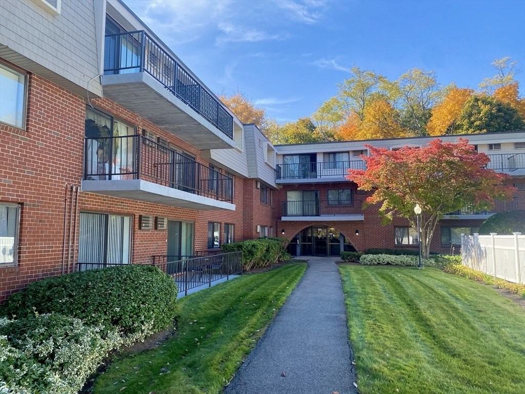 573 Broad St Unit 335 - Photo 4 of 26