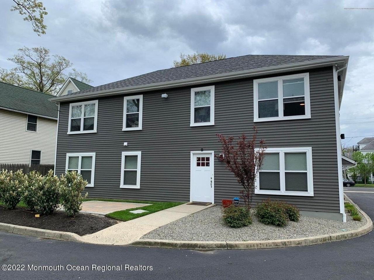 517 Asbury Ave #B - Photo 2 of 18