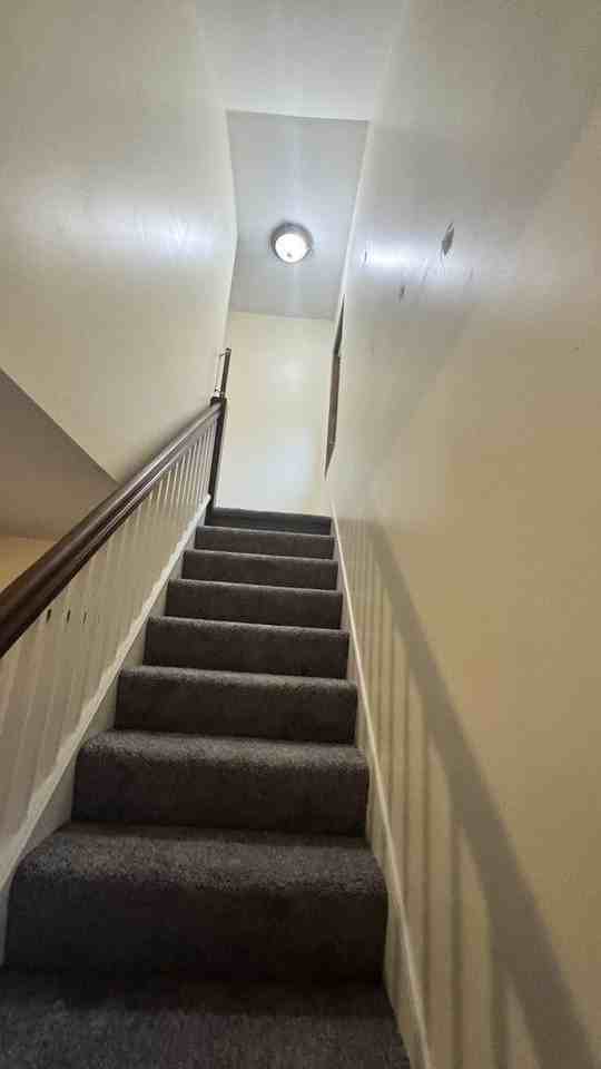 110 N Pine St - Photo 4 of 5