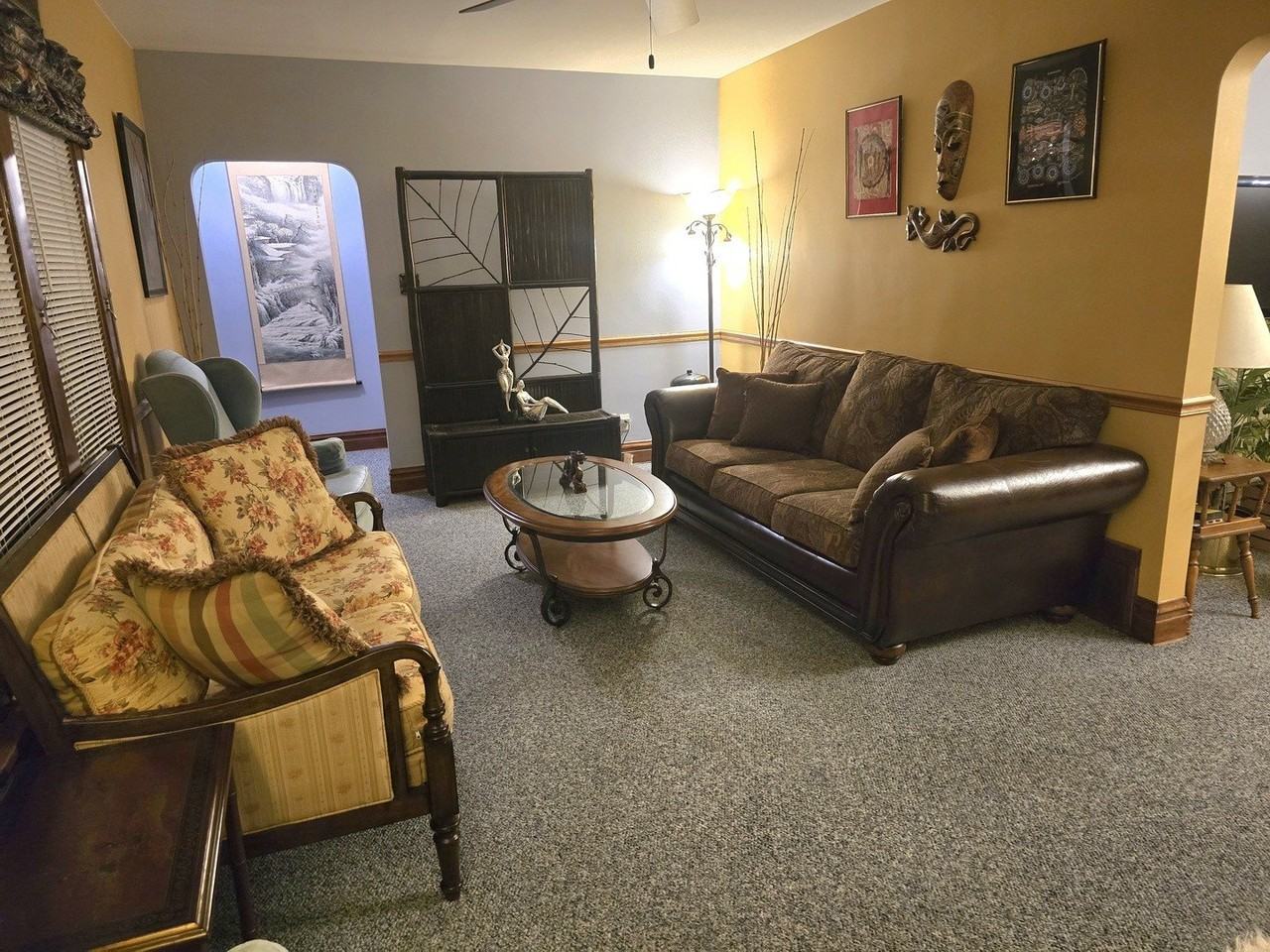 437 S Craig Pl - Photo 4 of 27