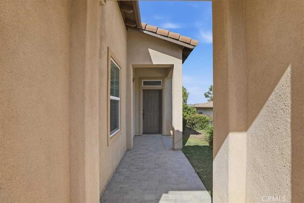 9196 Pioneer Ln - Photo 6 of 50