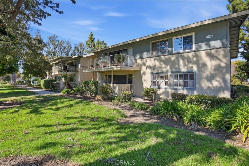 126 Avenida Majorca #H - Photo 2 of 25