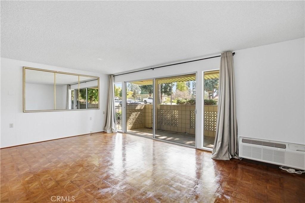 126 Avenida Majorca #H - Photo 5 of 25