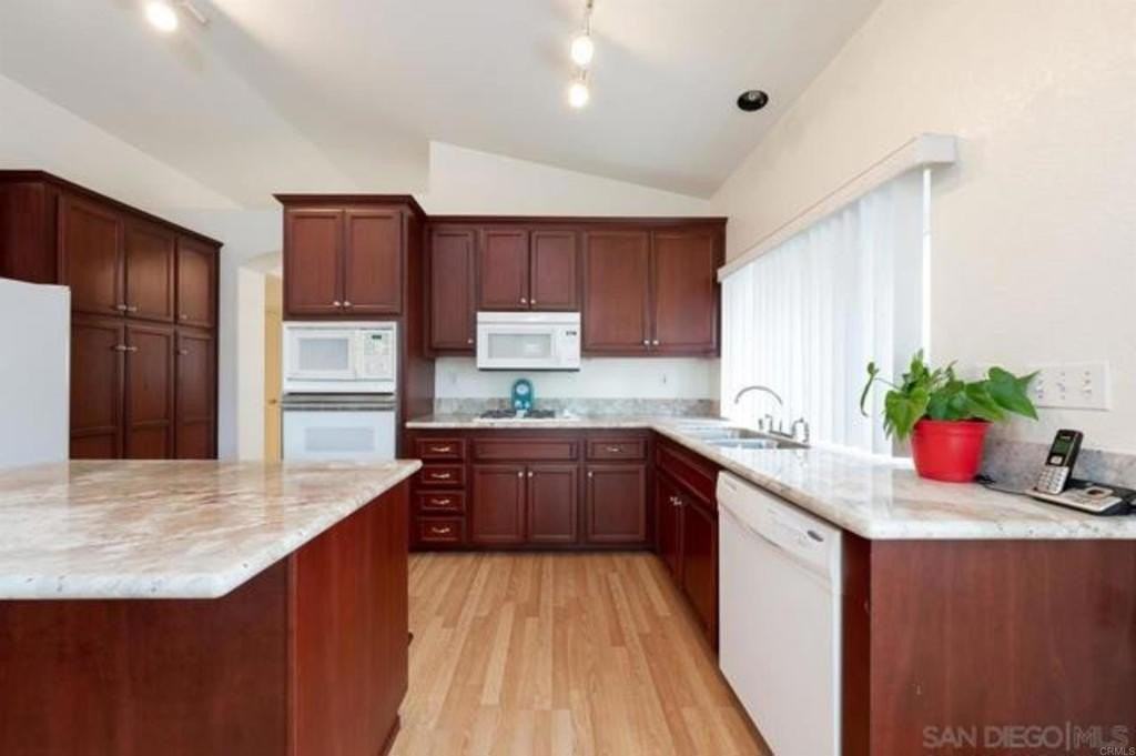 1128 Calle Florecita - Photo 6 of 10