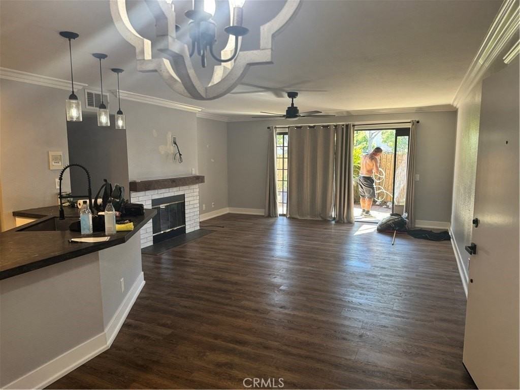 3685 S Bear St - Photo 3 of 20