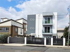 featured image of 6845 Haskell Ave #1
