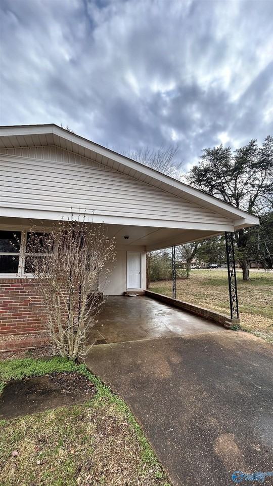 6407 Marsh Ave Nw - Photo 3 of 27