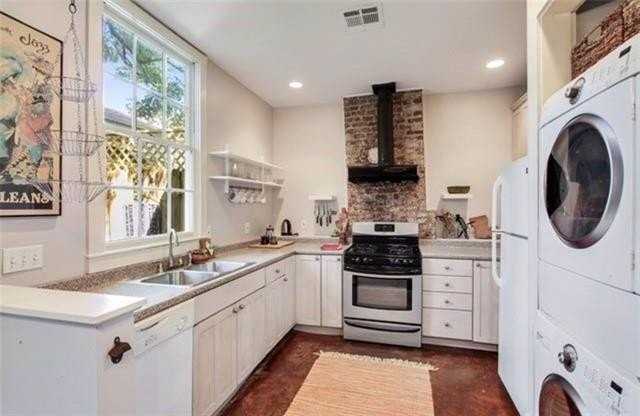 911 Race St - Photo 7 of 13