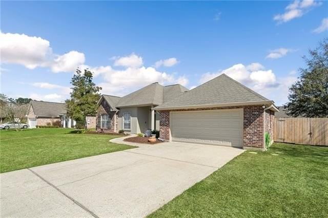 409 Gainesway Dr - Photo 3 of 20