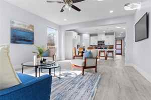 featured image of 520 E 5th St