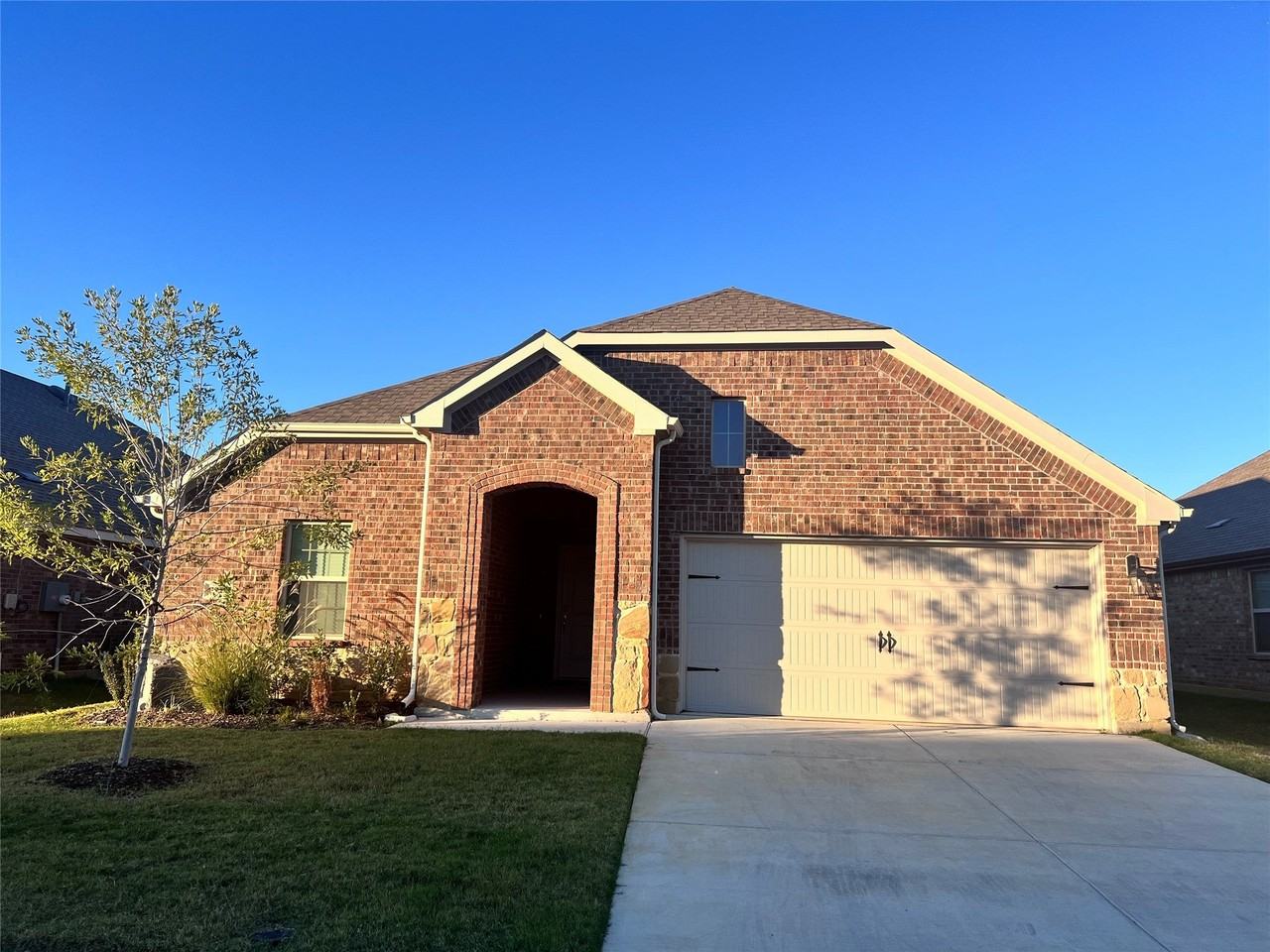 9729 Daisey Mae Ln