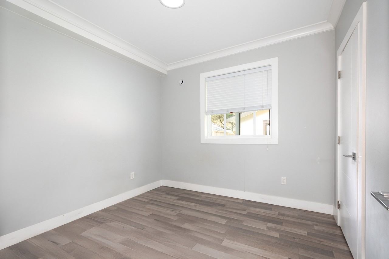 9325 148A Street - Photo 6 of 8