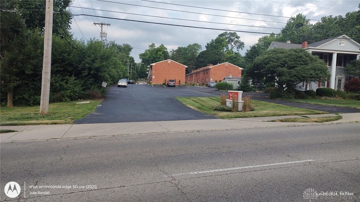 4627 Far Hills Ave ##4b - Photo 2 of 3