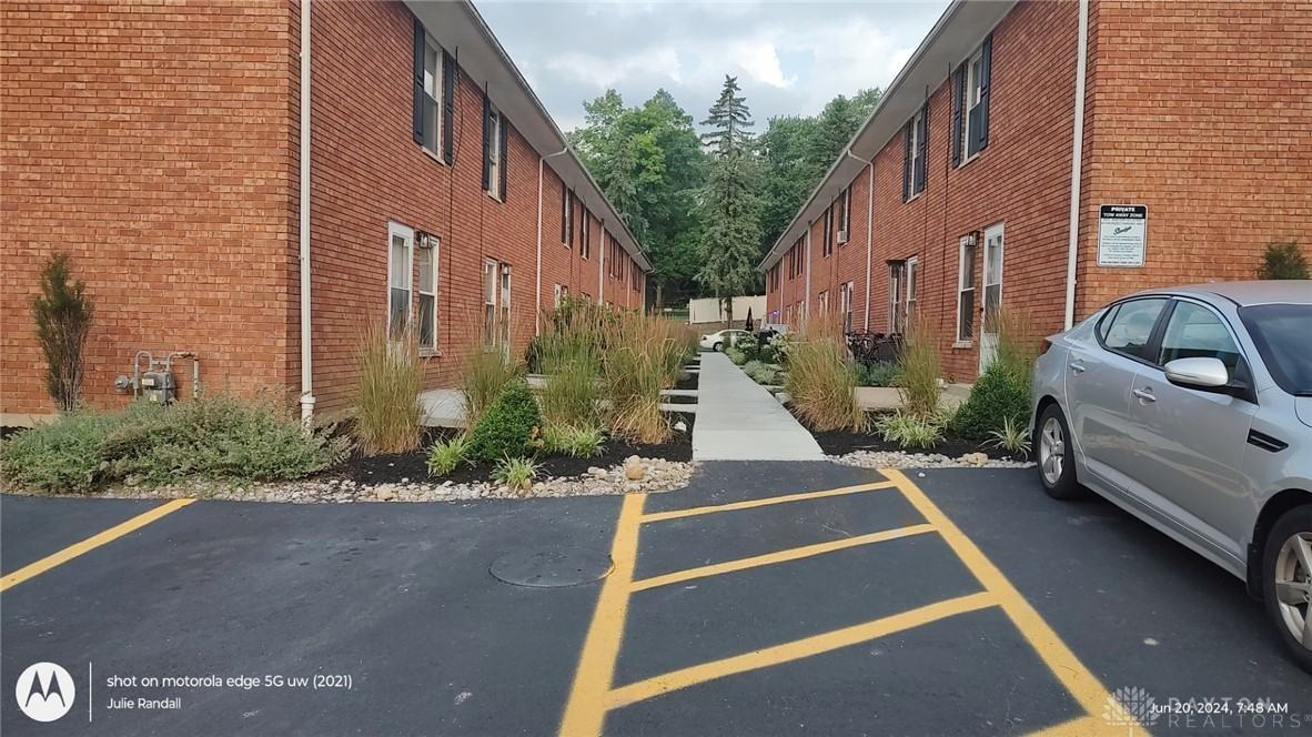 4627 Far Hills Ave ##4b - Photo 3 of 3