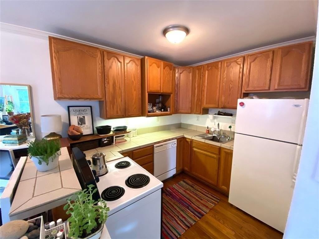 1122 Kings Hwy - Photo 5 of 8