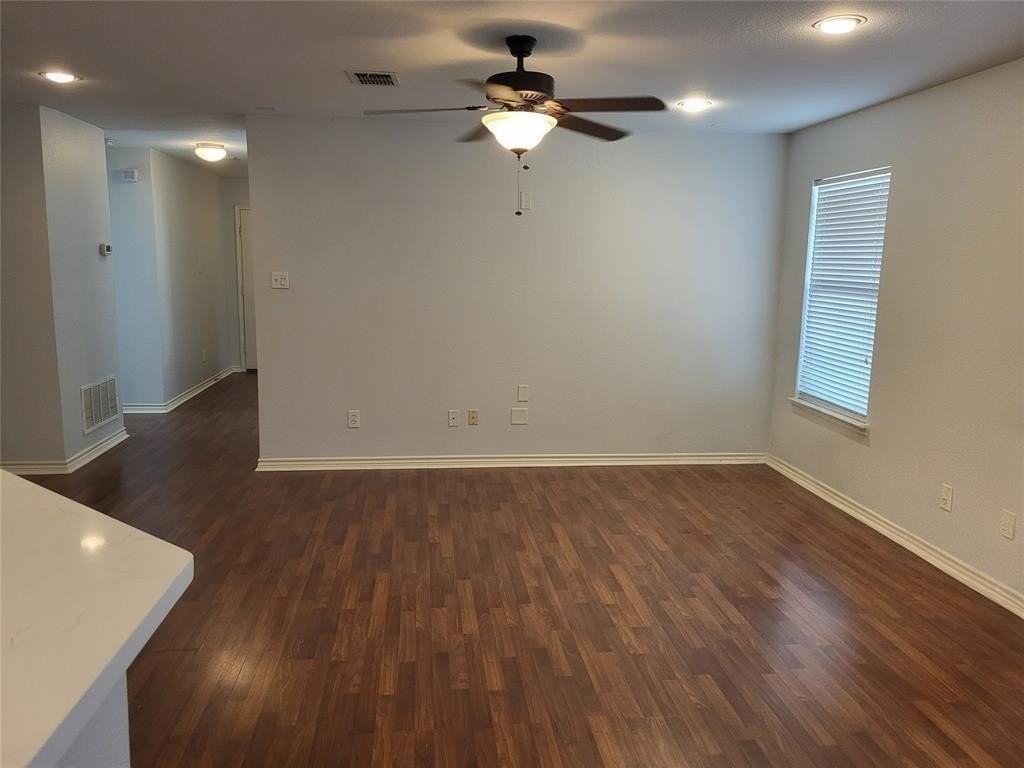 6925 Planters Row Dr - Photo 4 of 18