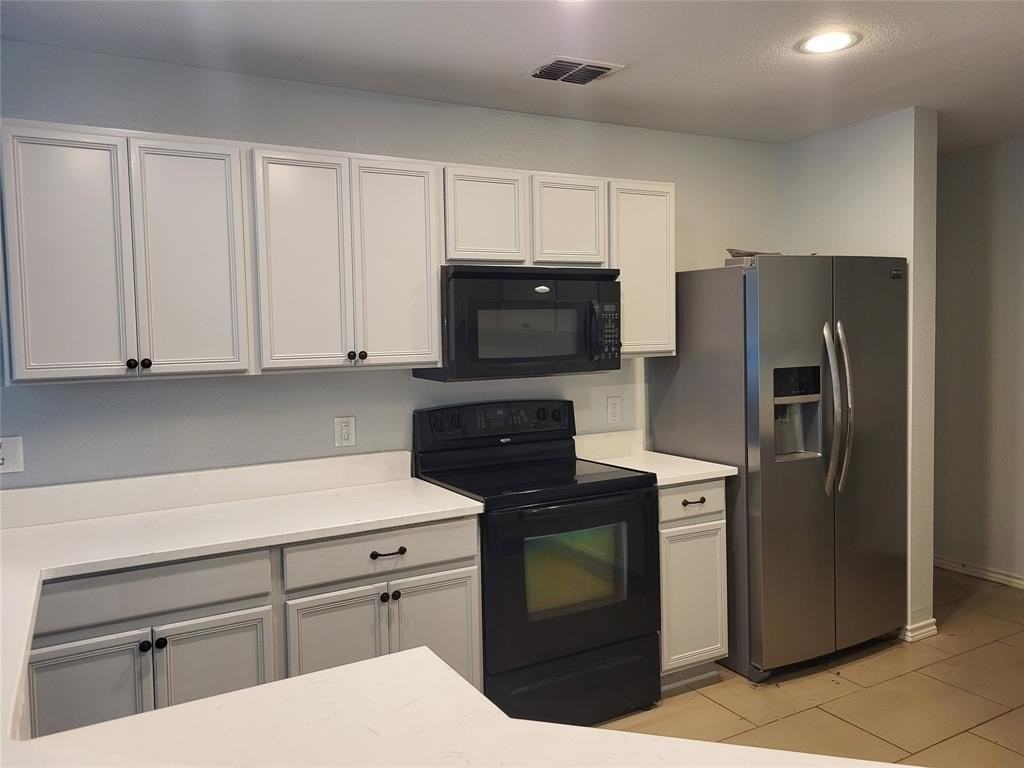 6925 Planters Row Dr - Photo 6 of 18