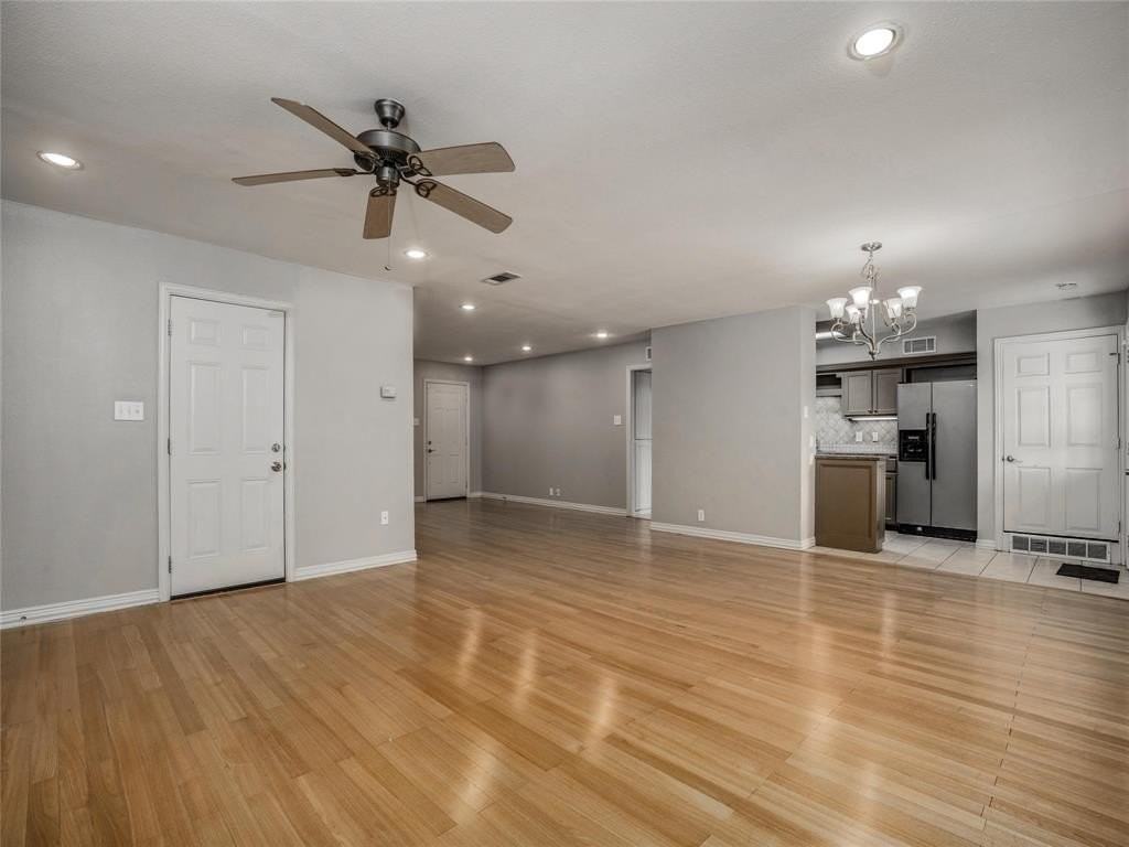 917 Warren Way - Photo 4 of 14